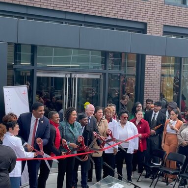 Last week, Mayor Bowser and community partners cut the ribbon on @dchealth’s new home in Anacostia
